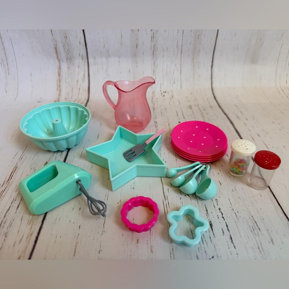 American Girl Doll Kitchen Baking Play set Mixer plates pitcher pans